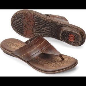 Born navy blue sandal